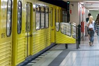 Berlin 2016-0012  U-Bahn Kurfürstendamm